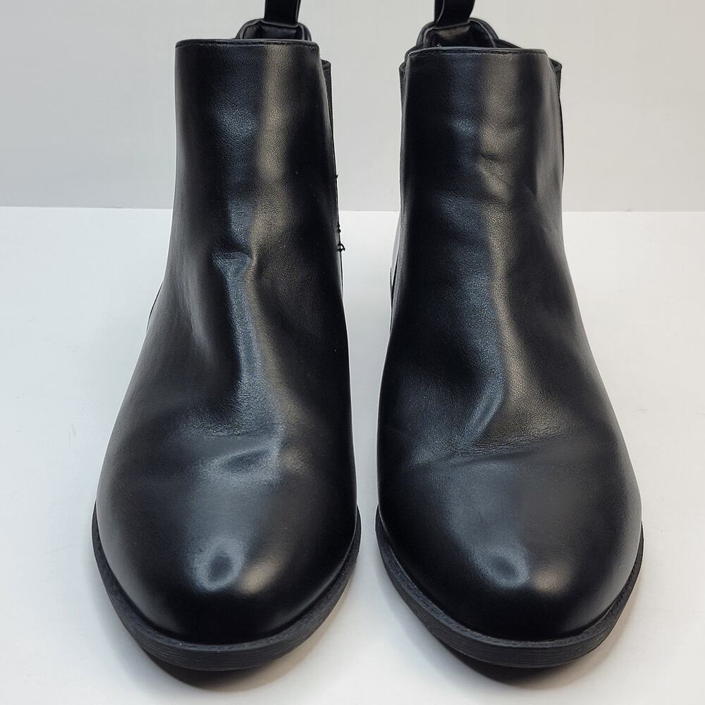 10M Ankle Boot Black Faux Leather Flat Pull On Bootie Casual Comfort Office